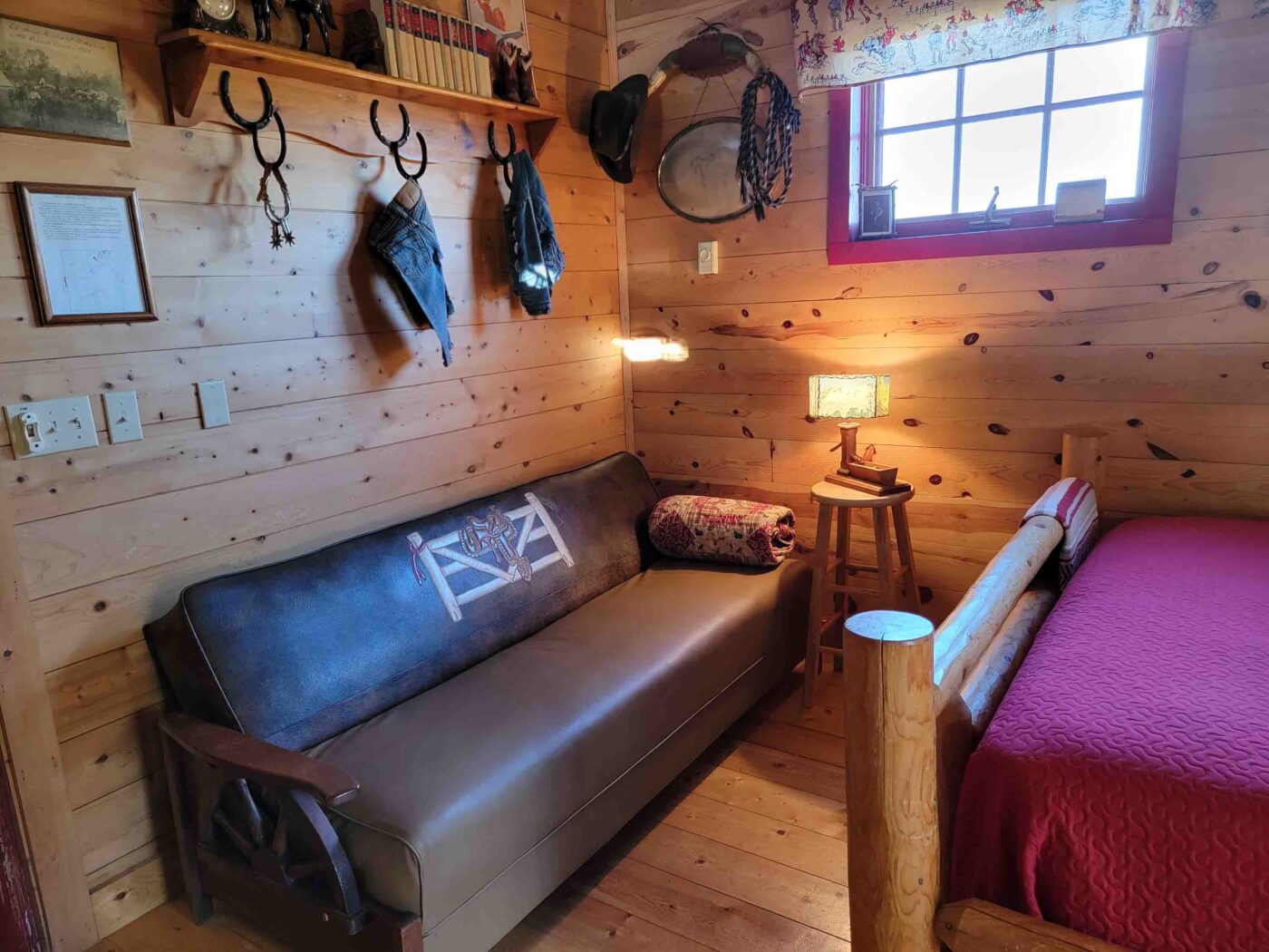 triangle-ranch-cowboy-carriage-house-2