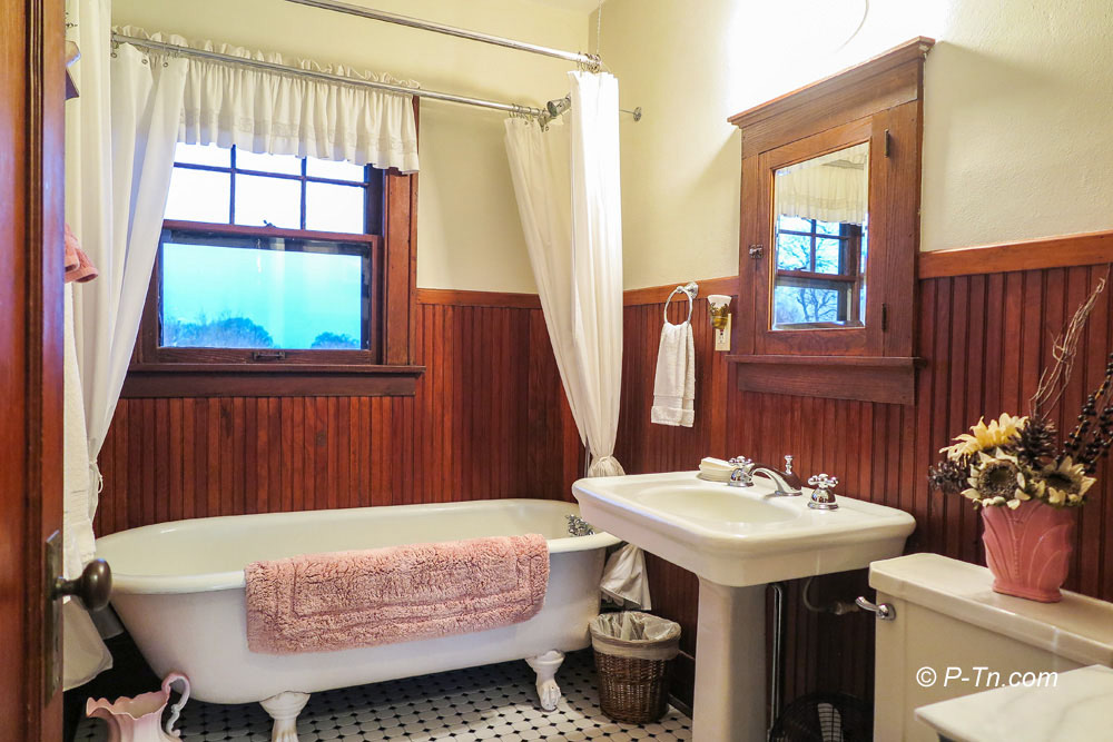 triangle-ranch-mathildas-room-2